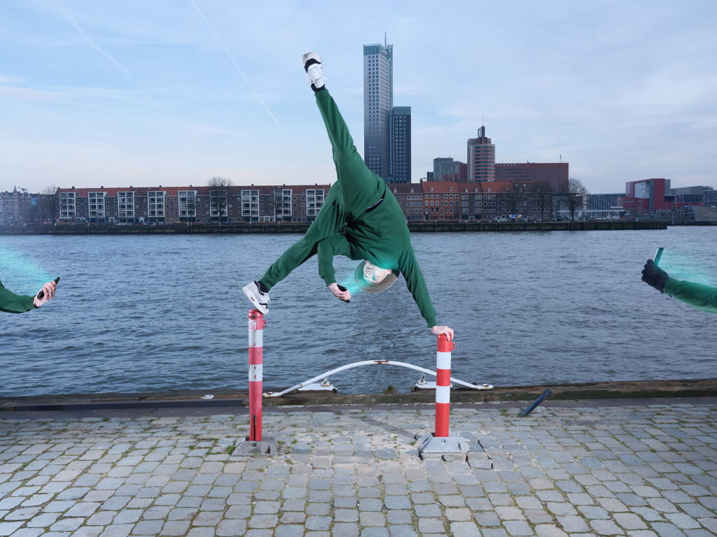HRliggend_Double Tap Trap_Maas theater en dans_©Bouba Dola.jpg
